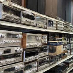 Thrift Store Stereo Equipment Product Gallery